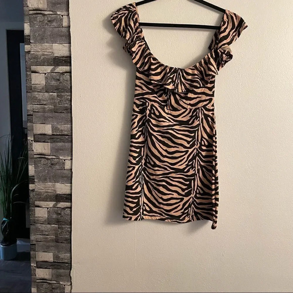 Missguided off the shoulder dress - Picture 13 of 15